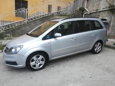 Usato 2006 Opel Zafira 1.9 Diesel 120 CV (3.500 €)