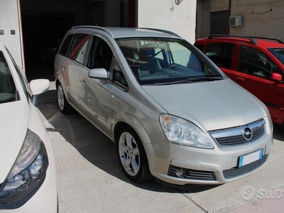 Usato 2006 Opel Zafira 1.9 Diesel 150 CV (3.499 €)