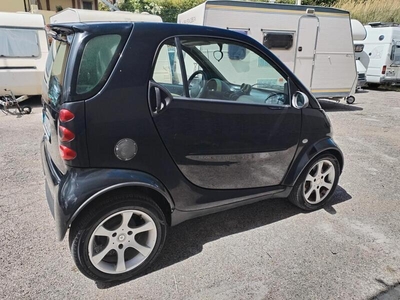 Usato 2006 Smart ForTwo Coupé 0.7 Benzin 61 CV (3.800 €)