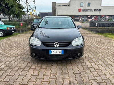 Usato 2006 VW Golf V 1.6 Benzin 115 CV (4.490 €)