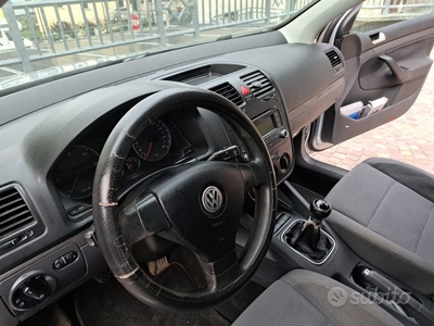 Usato 2006 VW Golf V 1.9 Diesel 105 CV (2.200 €)