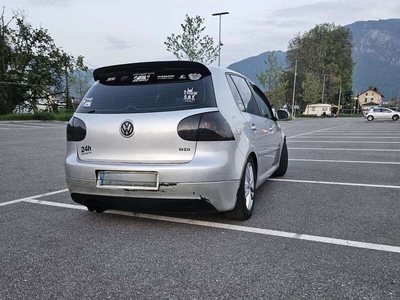 Usato 2006 VW Golf V 1.9 Diesel 105 CV (7.000 €)