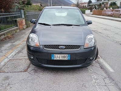 Usato 2007 Ford Fiesta Diesel 95 CV (3.199 €)