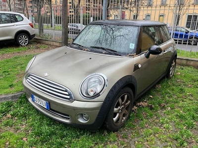 Usato 2007 Mini Cooper 1.6 Benzin 120 CV (4.900 €)