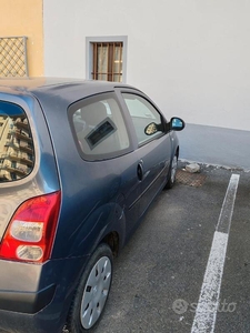 Usato 2007 Renault Twingo Benzin (3.000 €)