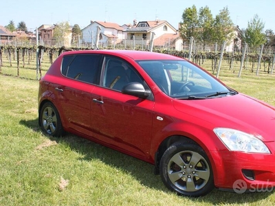 Usato 2008 Kia Ceed 1.4 Benzin 109 CV (3.400 €)