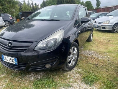 Usato 2008 Opel Corsa 1.2 Diesel 75 CV (1.850 €)