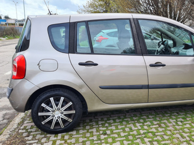 Usato 2008 Renault Modus 1.2 Benzin (2.300 €)