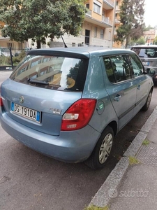 Usato 2008 Skoda Fabia 1.2 Benzin 64 CV (2.100 €)