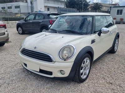 Usato 2009 Mini ONE 1.4 Benzin 75 CV (4.990 €)