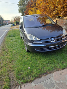 Usato 2009 Peugeot 807 2.2 Diesel 158 CV (2.400 €)