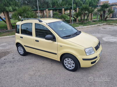 Usato 2010 Fiat Panda 1.2 Benzin (3.800 €)