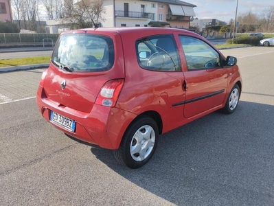 Usato 2010 Renault Twingo 1.1 Benzin 75 CV (4.500 €)