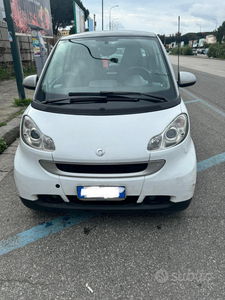 Usato 2010 Smart ForTwo Coupé 1.0 Benzin 71 CV (4.900 €)