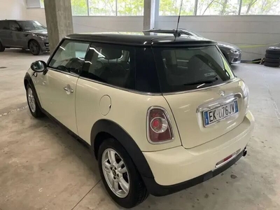 Usato 2011 Mini Cooper 1.6 Benzin 122 CV (6.900 €)