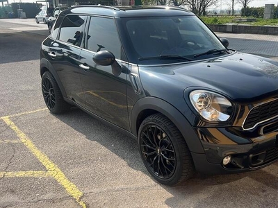 Usato 2011 Mini Cooper S Countryman 1.6 Benzin 184 CV (12.900 €)