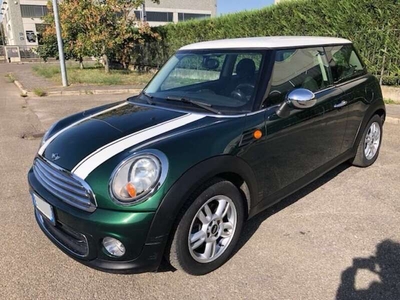 Usato 2011 Mini ONE 1.6 Benzin 75 CV (7.999 €)