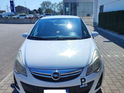 Usato 2011 Opel Corsa 1.2 Benzin 86 CV (3.500 €)