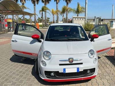 Usato 2012 Abarth 500 1.4 Benzin 135 CV (11.500 €)