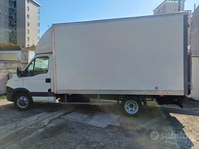 Usato 2012 Iveco Daily Diesel (18.300 €)