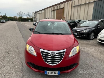 Usato 2012 Lancia Ypsilon 1.2 Benzin 60 CV (5.200 €)