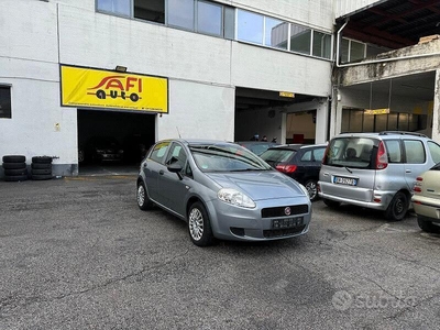 Usato 2013 Fiat Grande Punto 1.4 Benzin 77 CV (6.500 €)