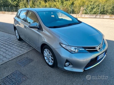 Usato 2013 Toyota Auris 1.4 Diesel 90 CV (8.700 €)