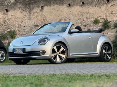 Usato 2014 VW Maggiolino 1.6 Diesel 105 CV (15.900 €)