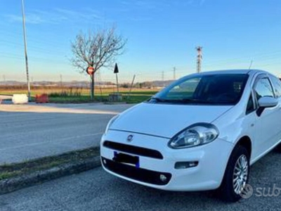 Usato 2015 Fiat Grande Punto 1.4 CNG_Hybrid 77 CV (1.950 €)