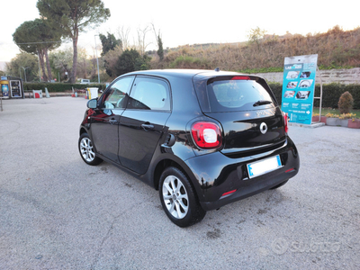 Usato 2015 Smart ForFour 1.0 Benzin 61 CV (9.000 €)