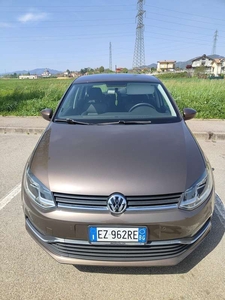 Usato 2015 VW Polo 1.0 Benzin 75 CV (8.700 €)