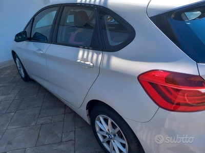 Usato 2016 BMW 218 Active Tourer 2.0 Diesel 150 CV (11.000 €)