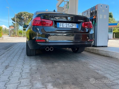 Usato 2016 BMW 330 3.0 Benzin 258 CV (21.000 €)