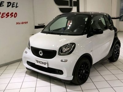 Usato 2016 Smart ForTwo Coupé 1.0 Benzin 71 CV (11.490 €)