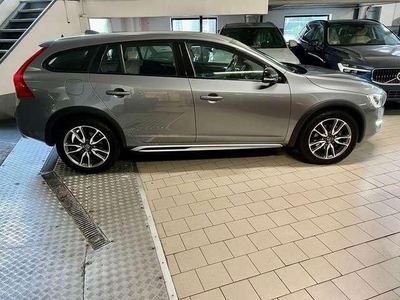 Usato 2016 Volvo V60 CC 2.4 Diesel 190 CV (17.800 €)