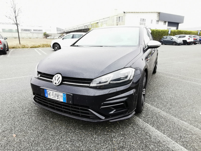 Usato 2017 VW Golf 2.0 Benzin 310 CV (27.500 €)