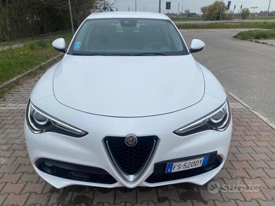Usato 2018 Alfa Romeo Stelvio 2.1 Diesel 210 CV (27.900 €)