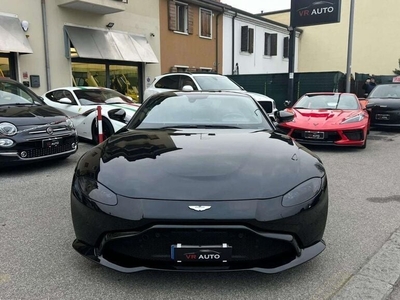 Usato 2018 Aston Martin V8 4.0 Benzin 665 CV (123.800 €)