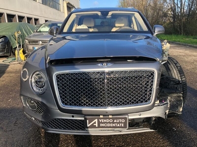 Usato 2018 Bentley Bentayga 6.0 Benzin 608 CV (48.800 €)