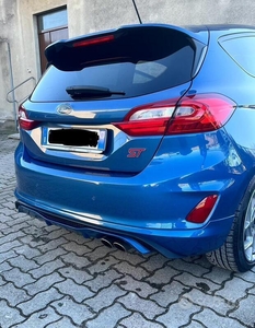 Usato 2018 Ford Fiesta Benzin 200 CV (21.500 €)