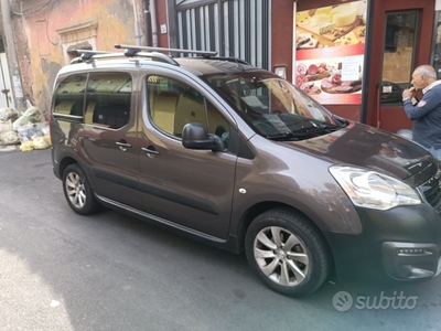 Usato 2018 Peugeot Partner Tepee 1.6 Diesel 115 CV (14.900 €)