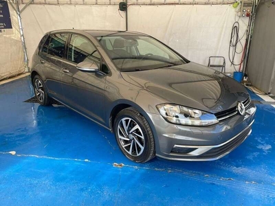 Usato 2018 VW Golf 1.6 Diesel 116 CV (18.900 €)