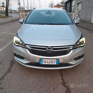 Usato 2019 Opel Astra 1.6 Diesel 110 CV (10.900 €)