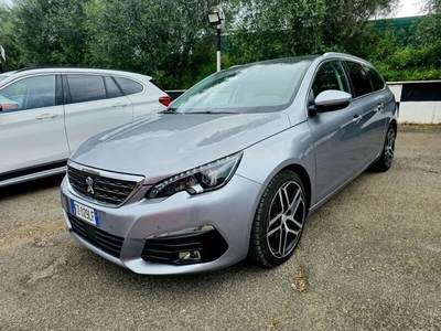 Usato 2019 Peugeot 308 1.2 Benzin 131 CV (15.500 €)