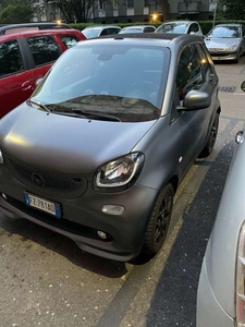 Usato 2019 Smart ForTwo Cabrio 1.0 Benzin 71 CV (18.000 €)