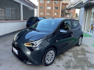 Usato 2019 Toyota Aygo 1.0 Benzin 72 CV (10.990 €)