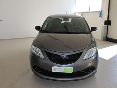 Usato 2020 Lancia Ypsilon 1.2 Benzin 69 CV (11.250 €)