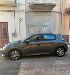 Usato 2020 Peugeot 208 1.2 Benzin 75 CV (13.000 €)