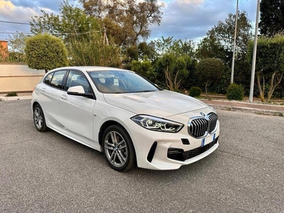Usato 2022 BMW 116 1.5 Benzin 109 CV (27.000 €)