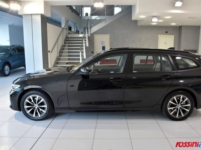 Usato 2022 BMW 318 2.0 El_Diesel 150 CV (33.900 €)